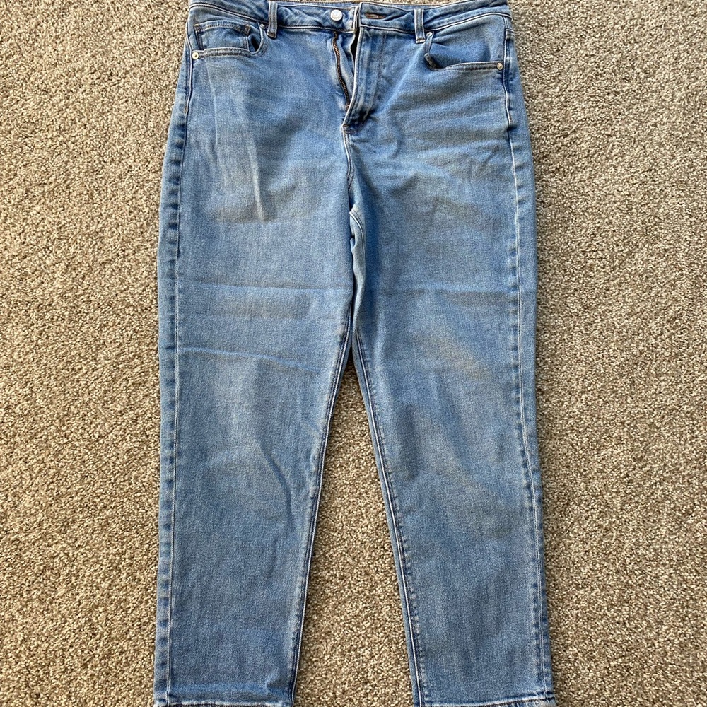 American Eagle Mom Jeans